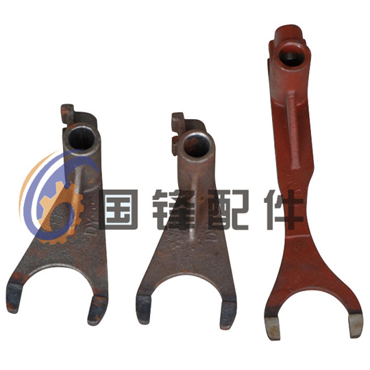 变速箱拔叉4